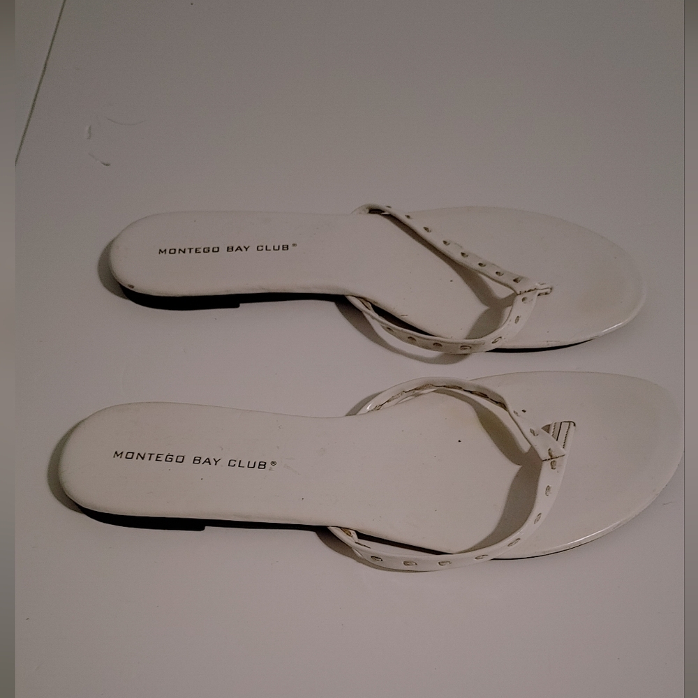 (4/$20) Montego Bay Club Ladies White Sandals Elegant Minimalist Design
